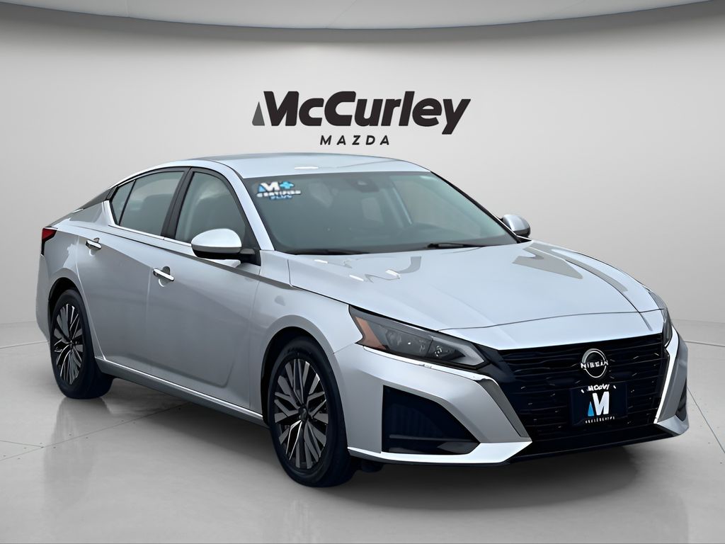 2023 Nissan Altima SV