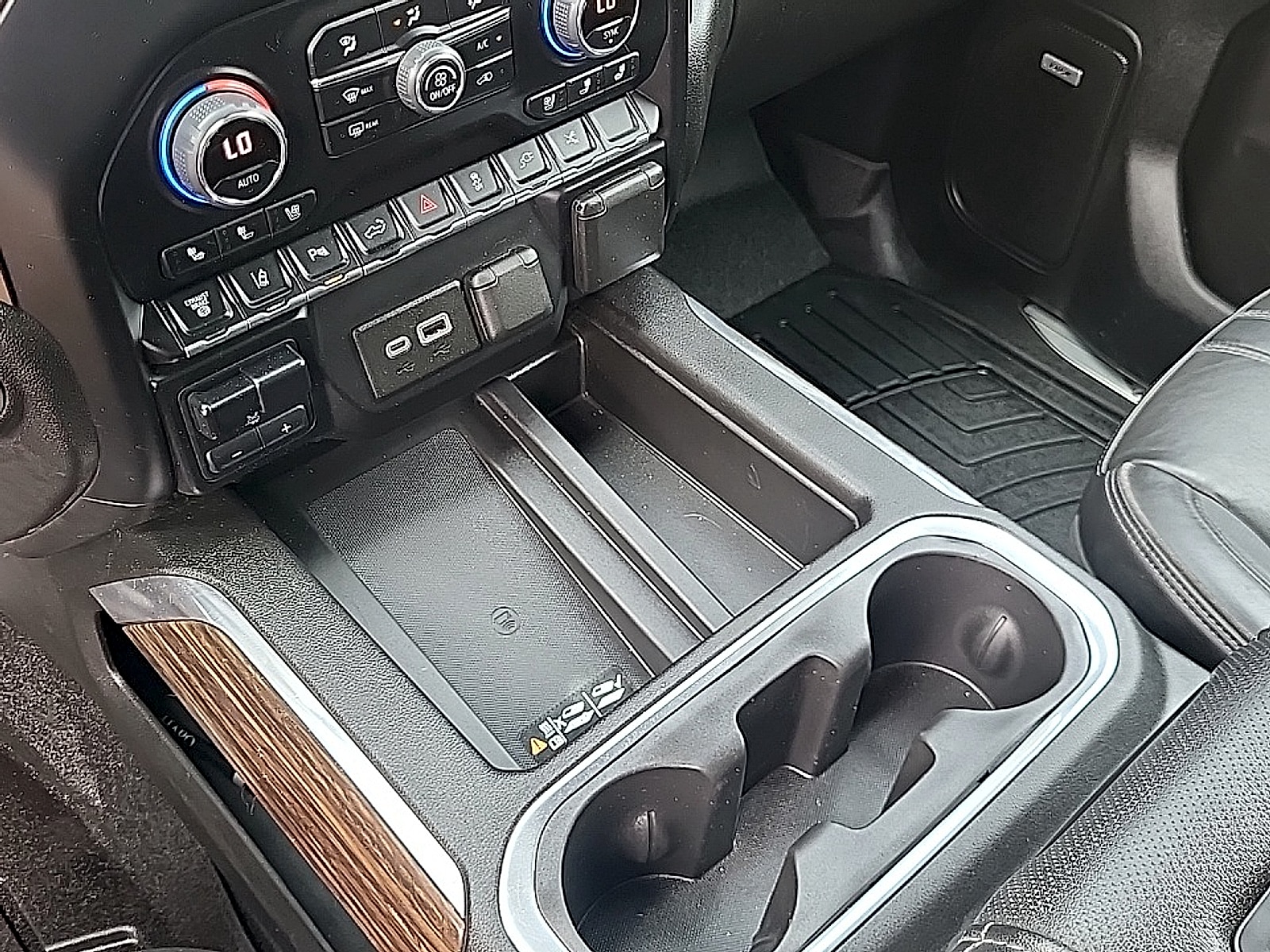 2022 Chevrolet Silverado 3500HD High Country - Photo 25