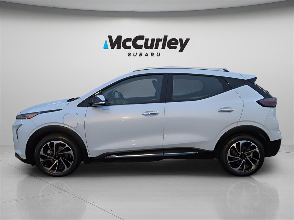 2023 Chevrolet Bolt EUV Premier photo 2