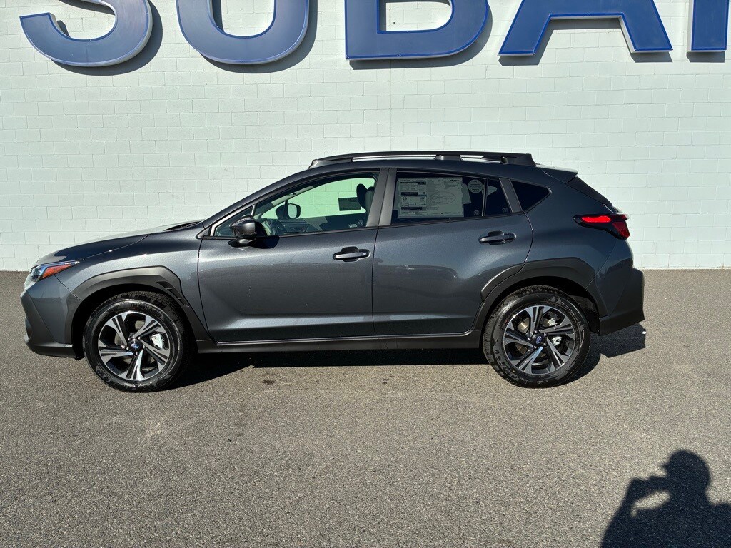 2025 Subaru Crosstrek Premium photo 2