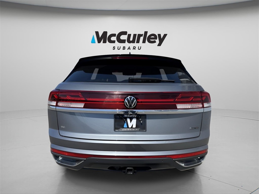 Used 2024 Volkswagen Atlas Cross Sport 2.0T SE w/Technology SUV