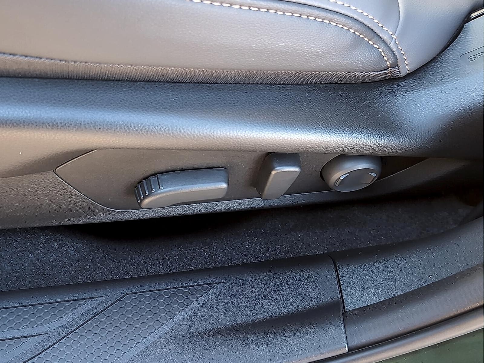 2026 Subaru Outback Limited - Photo 18