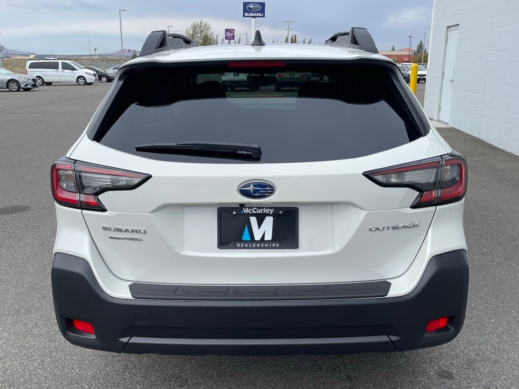 2025 Subaru Outback Premium photo 3