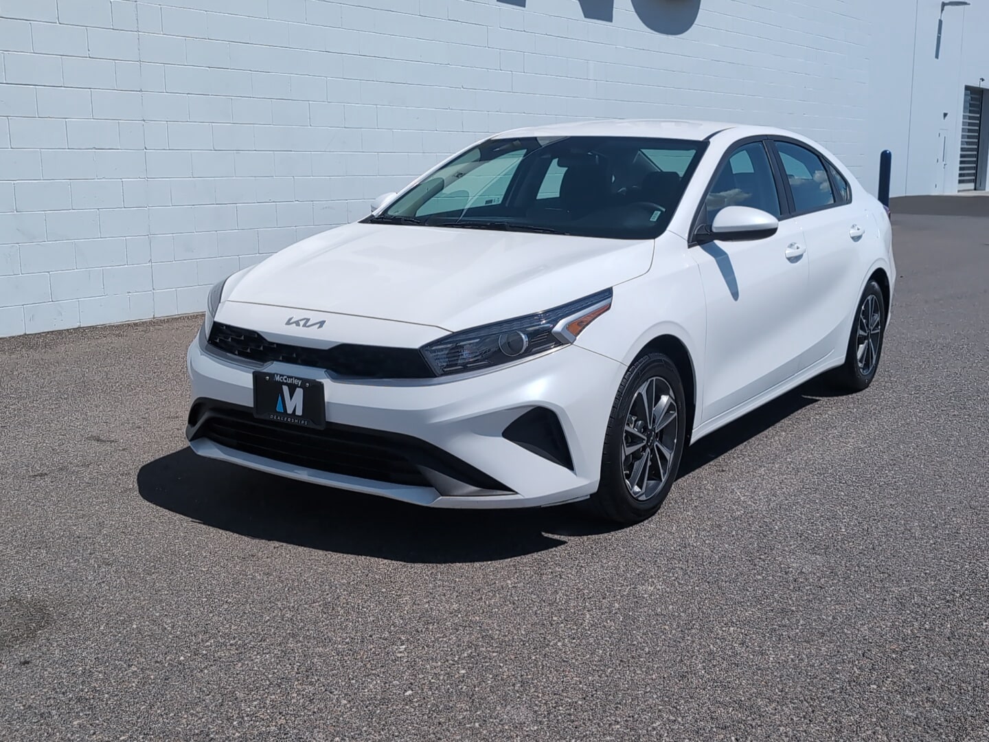 2023 Kia Forte LXS AT's photo
