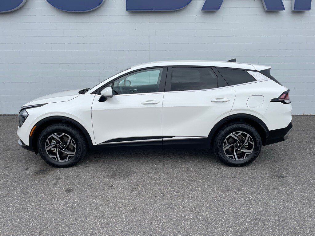 Used 2023 Kia Sportage LX SUV