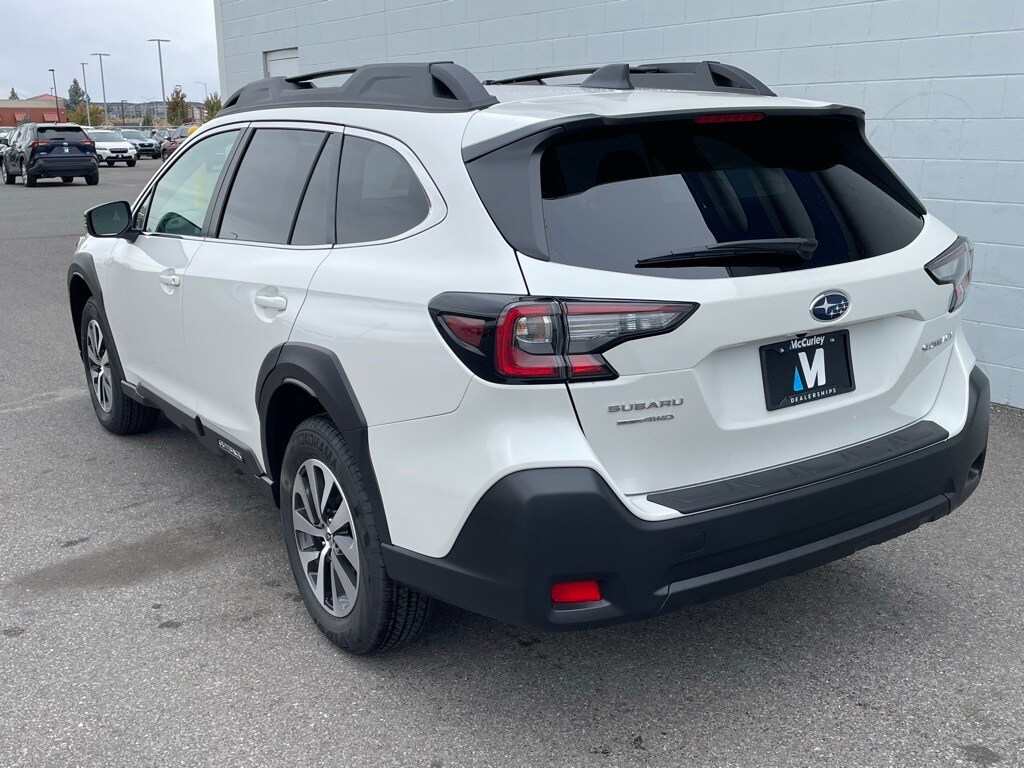 2025 Subaru Outback Premium photo 2