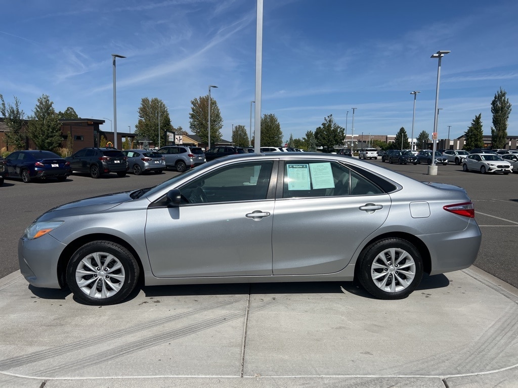 Used 2016 Toyota Camry LE with VIN 4T4BF1FK6GR532640 for sale in Pasco, WA