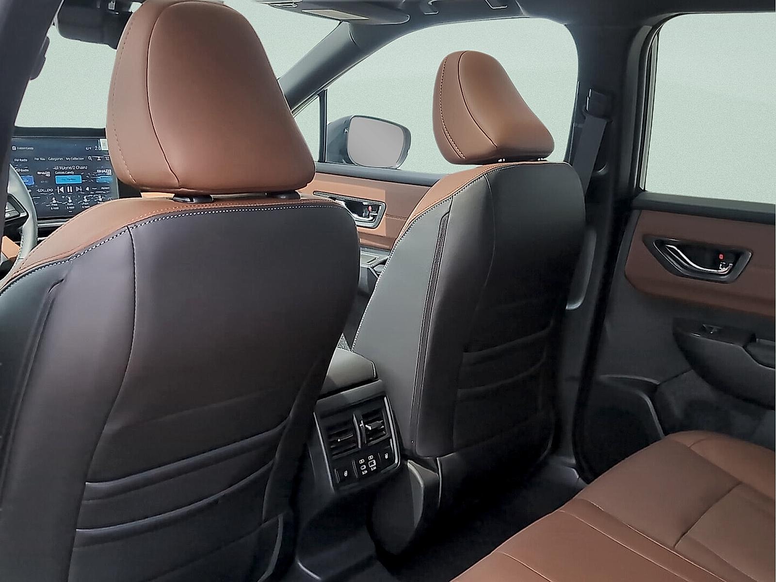 2026 Subaru Outback Touring XT - Photo 8