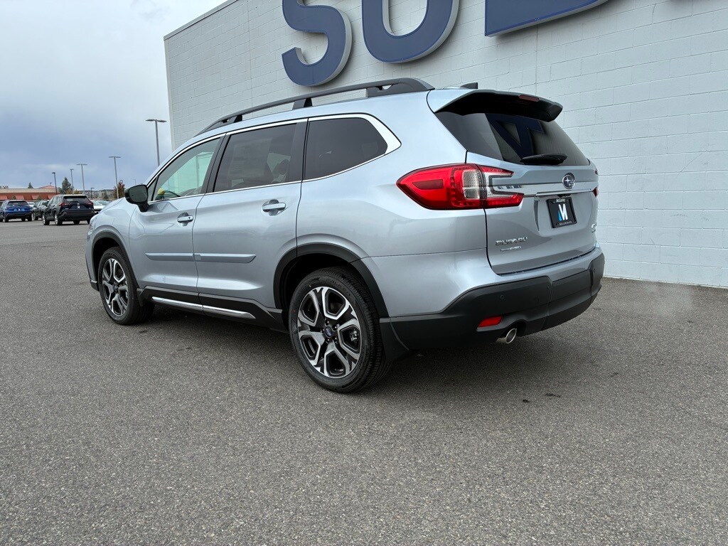 2025 Subaru Ascent Limited photo 2