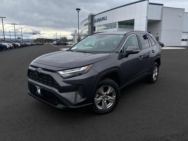 Used 2022 Toyota RAV4 XLE with VIN 2T3P1RFV3NW277392 for sale in Union Gap, WA