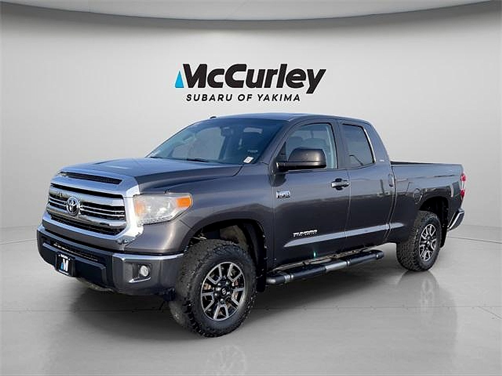 2016 Toyota Tundra SR5's photo