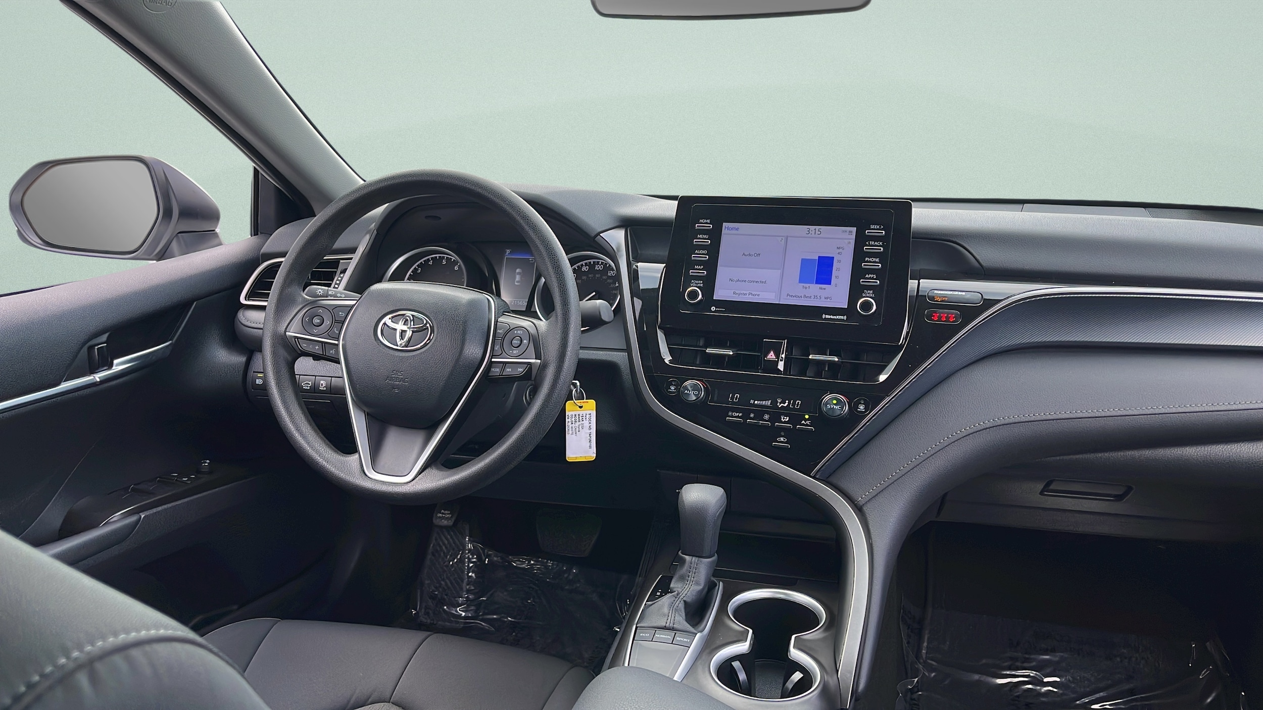 2024 Toyota Camry LE - Photo 28