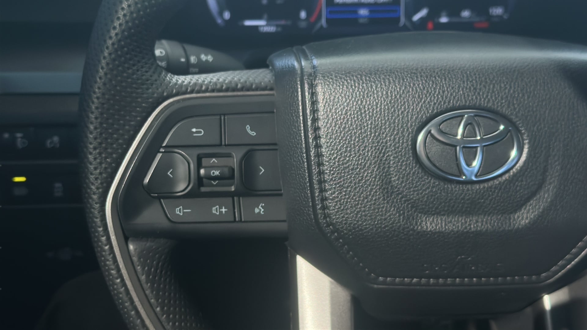 2024 Toyota Tacoma TRD Sport - Photo 11