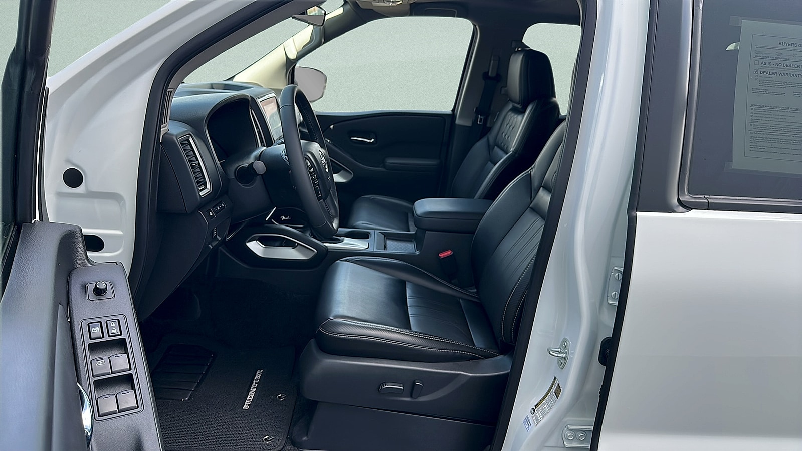 2024 Nissan Frontier SL - Photo 24