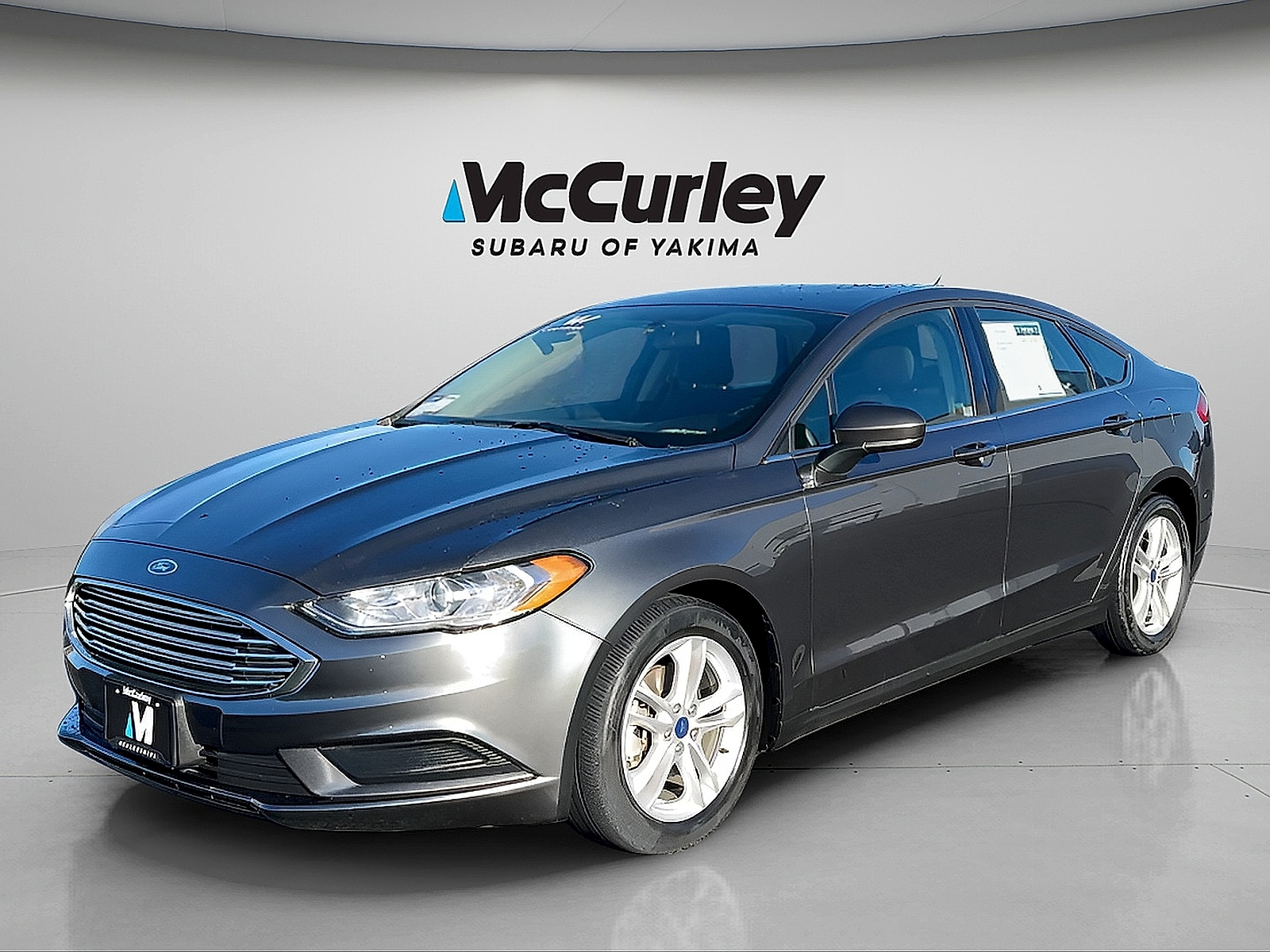 2018 Ford Fusion SE's photo