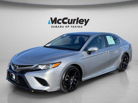 2020 Toyota Camry SE Sedan