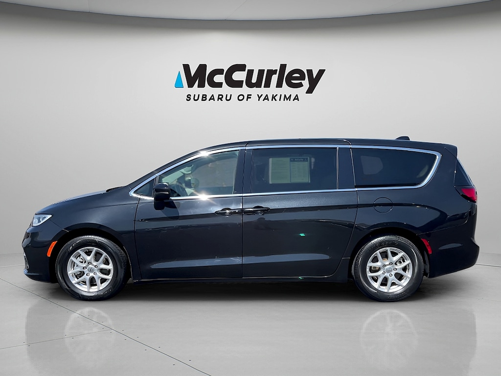 Used 2023 Chrysler Pacifica Touring L Van Passenger Van