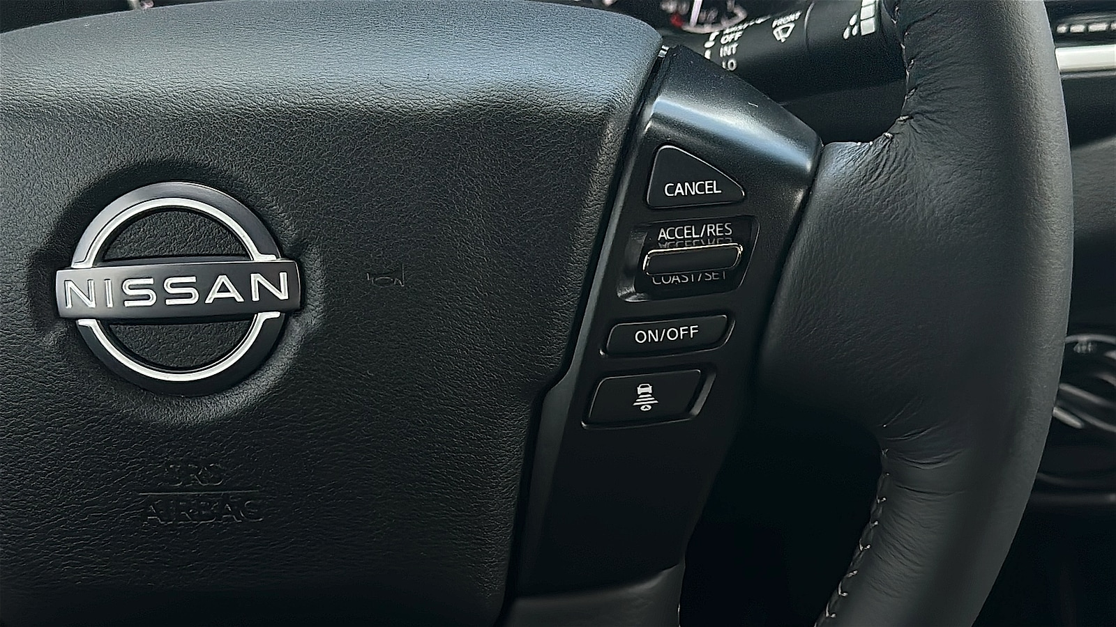 2024 Nissan Frontier SL - Photo 12