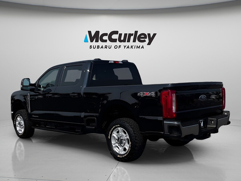 Used 2026 Ford F-250 XLT Truck Crew Cab
