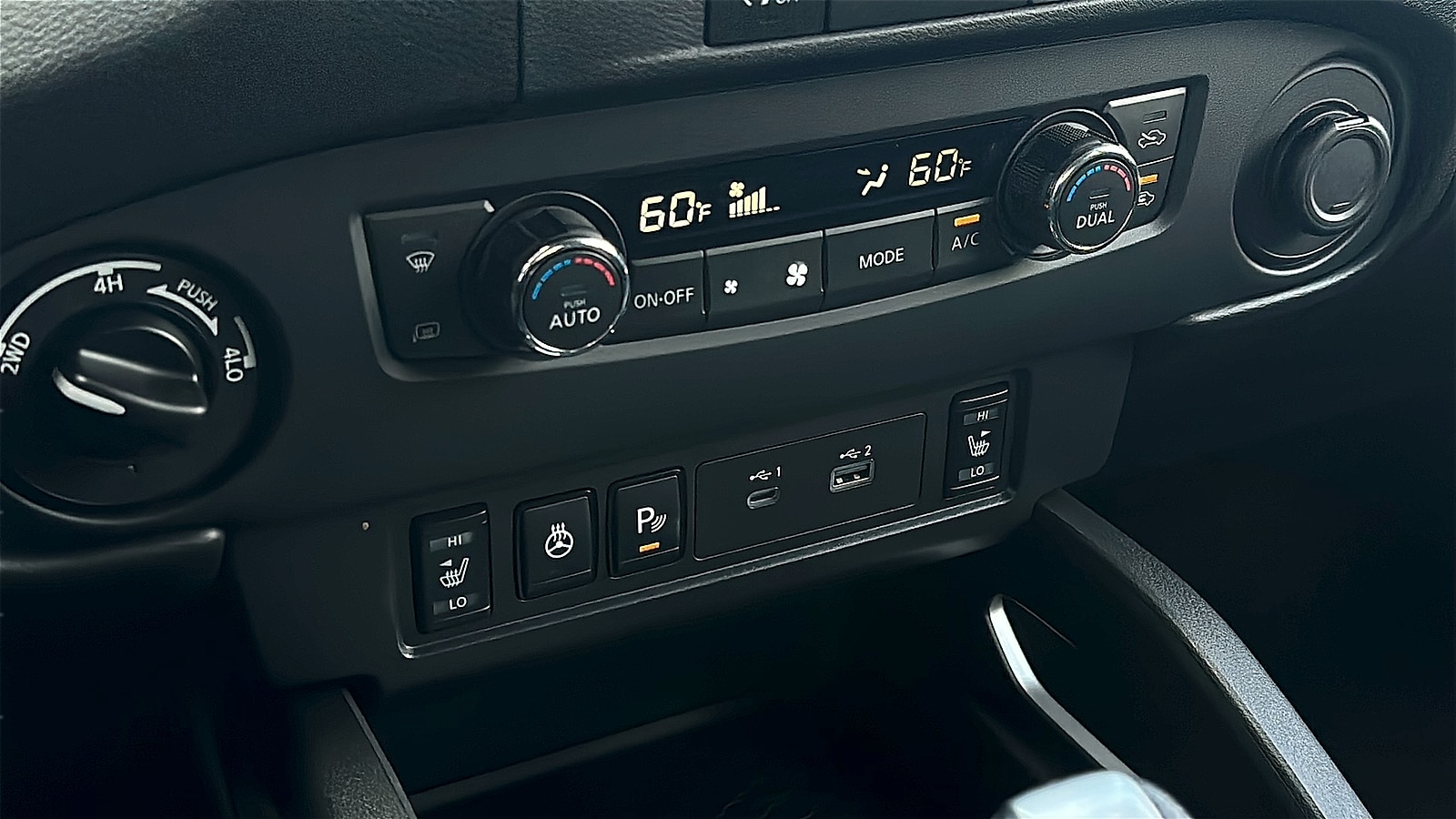 2024 Nissan Frontier SL - Photo 20