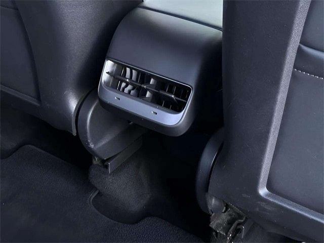 Used 2022 Tesla Model Y Long Range with VIN 7SAYGDEE9NF387217 for sale in Union Gap, WA