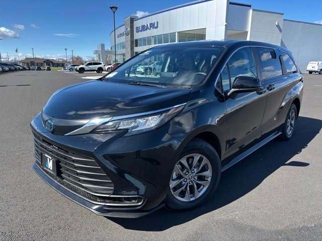 Used 2023 Toyota Sienna LE with VIN 5TDKRKECXPS166739 for sale in Union Gap, WA