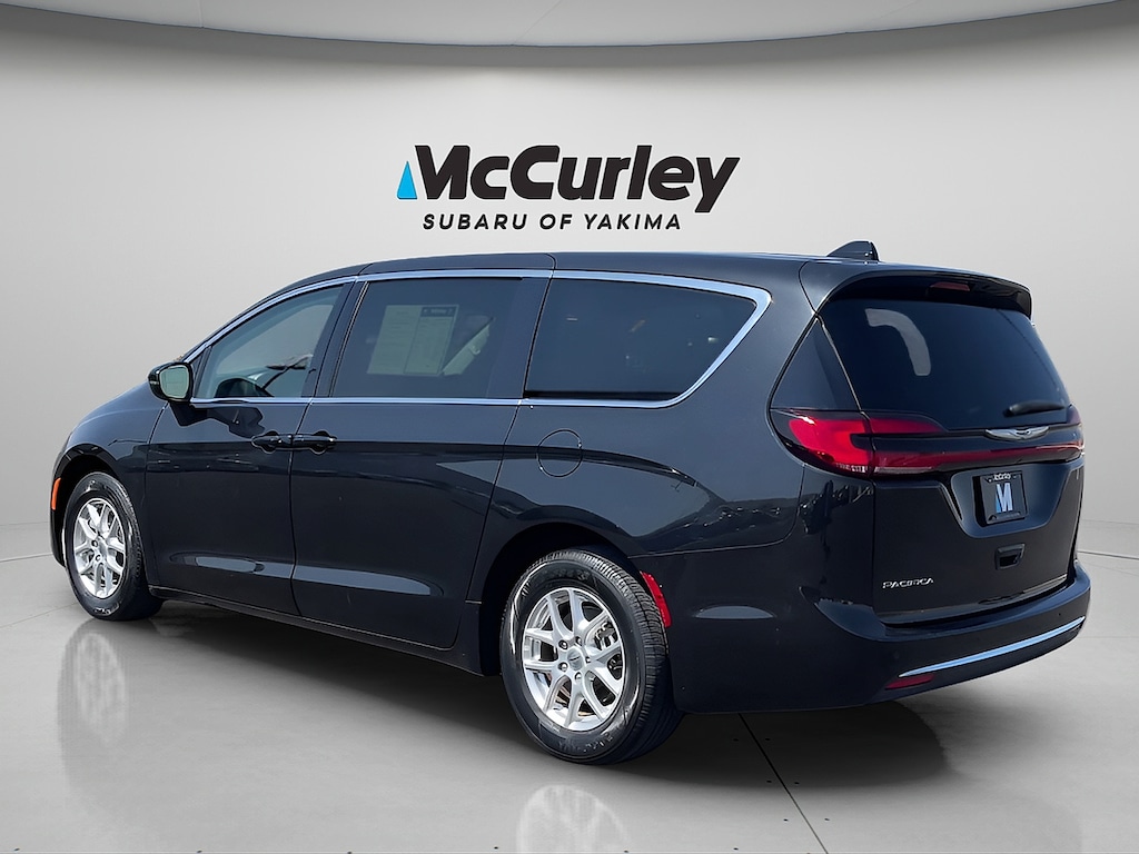 Used 2023 Chrysler Pacifica Touring L Van Passenger Van