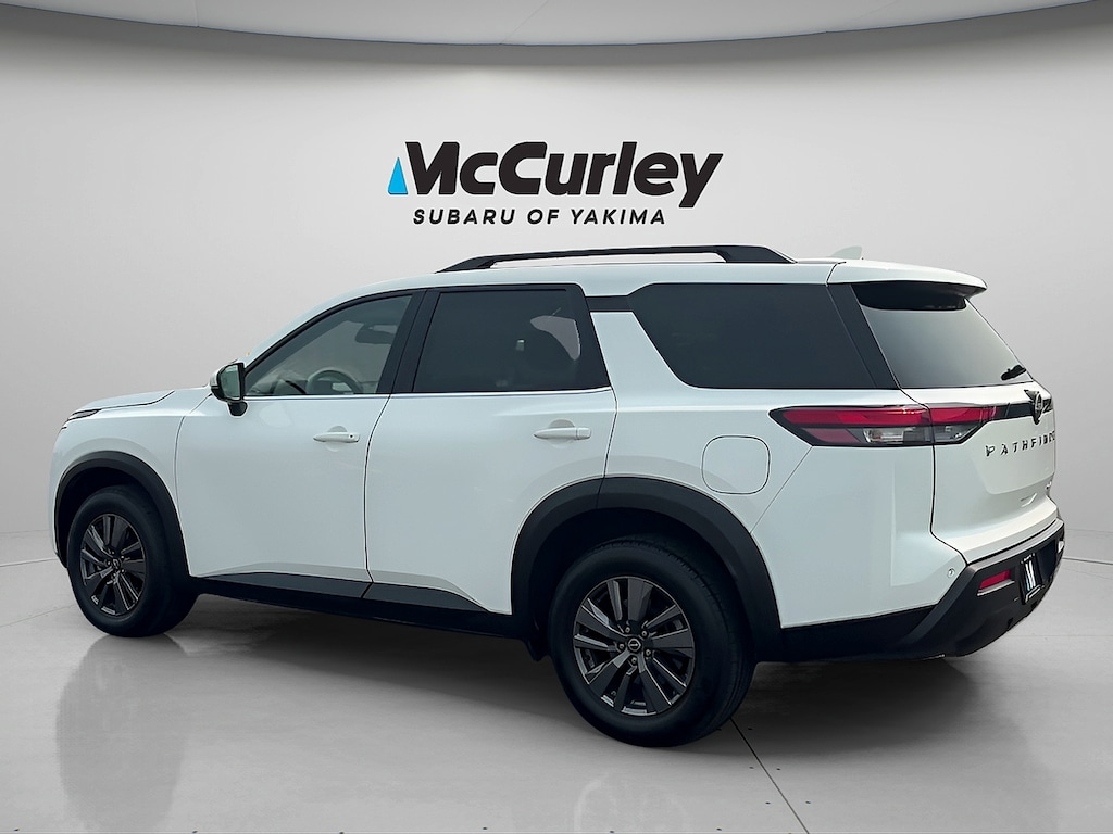 Used 2024 Nissan Pathfinder SV 4WD SUV