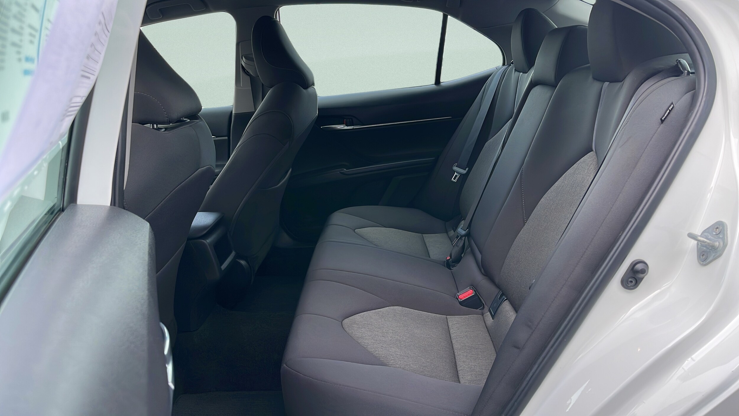 2024 Toyota Camry LE - Photo 24