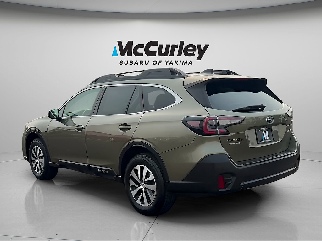 Used 2022 Subaru Outback Premium SUV