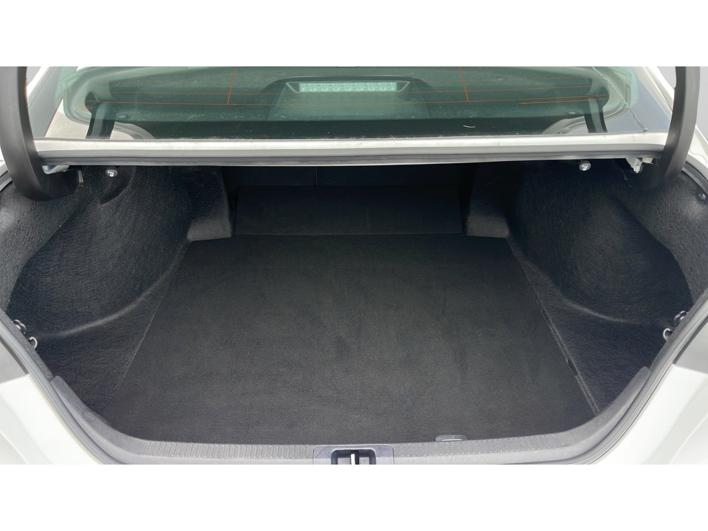2024 Toyota Camry LE - Photo 25