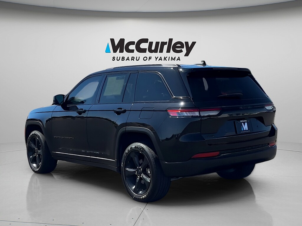 Used 2024 Jeep Grand Cherokee Altitude X 4x4 SUV