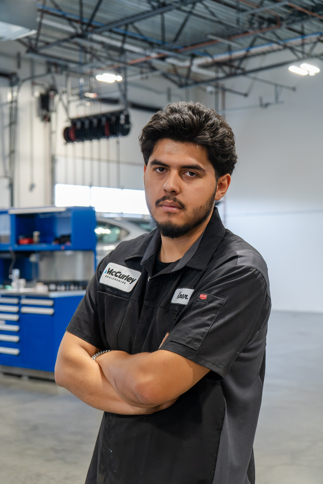 Staff member Elmer from ID_640087