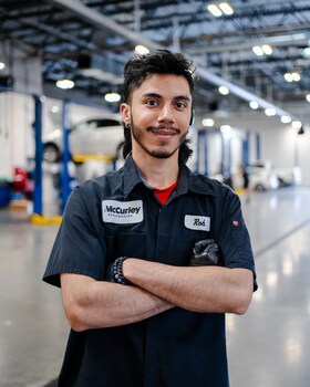 Staff member Luis from ID_f000c9