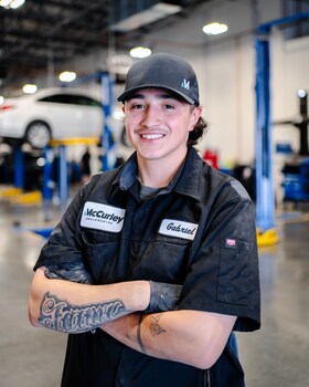 Staff member Gabriel from ID_640087