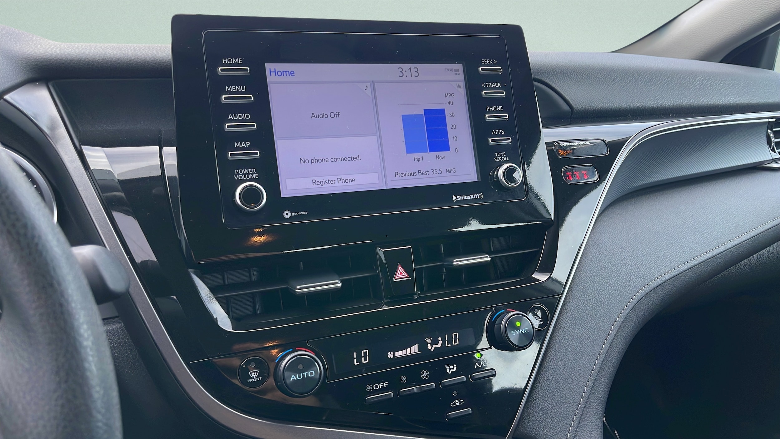 2024 Toyota Camry LE - Photo 16