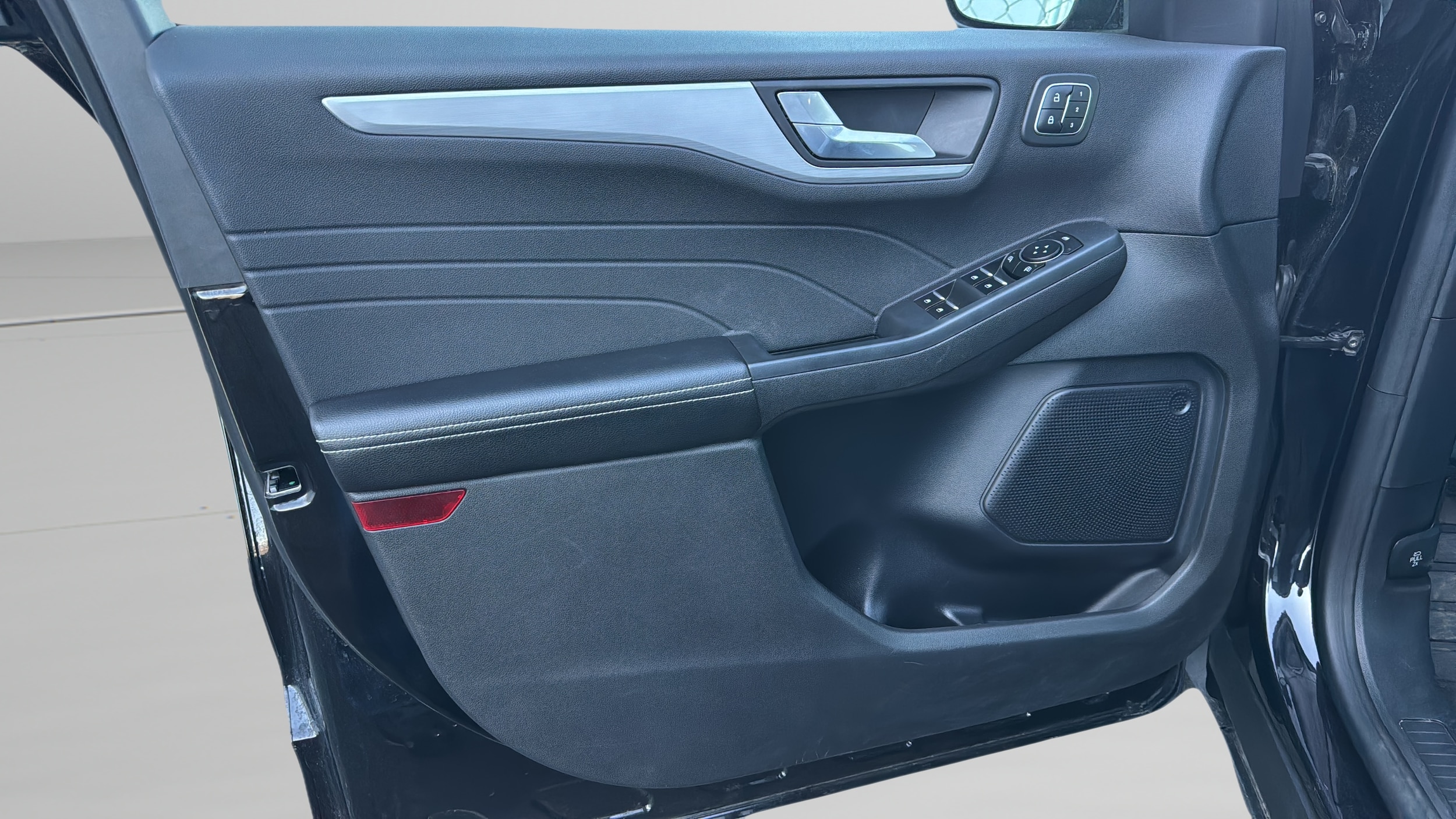 2023 Ford Escape Platinum - Photo 18