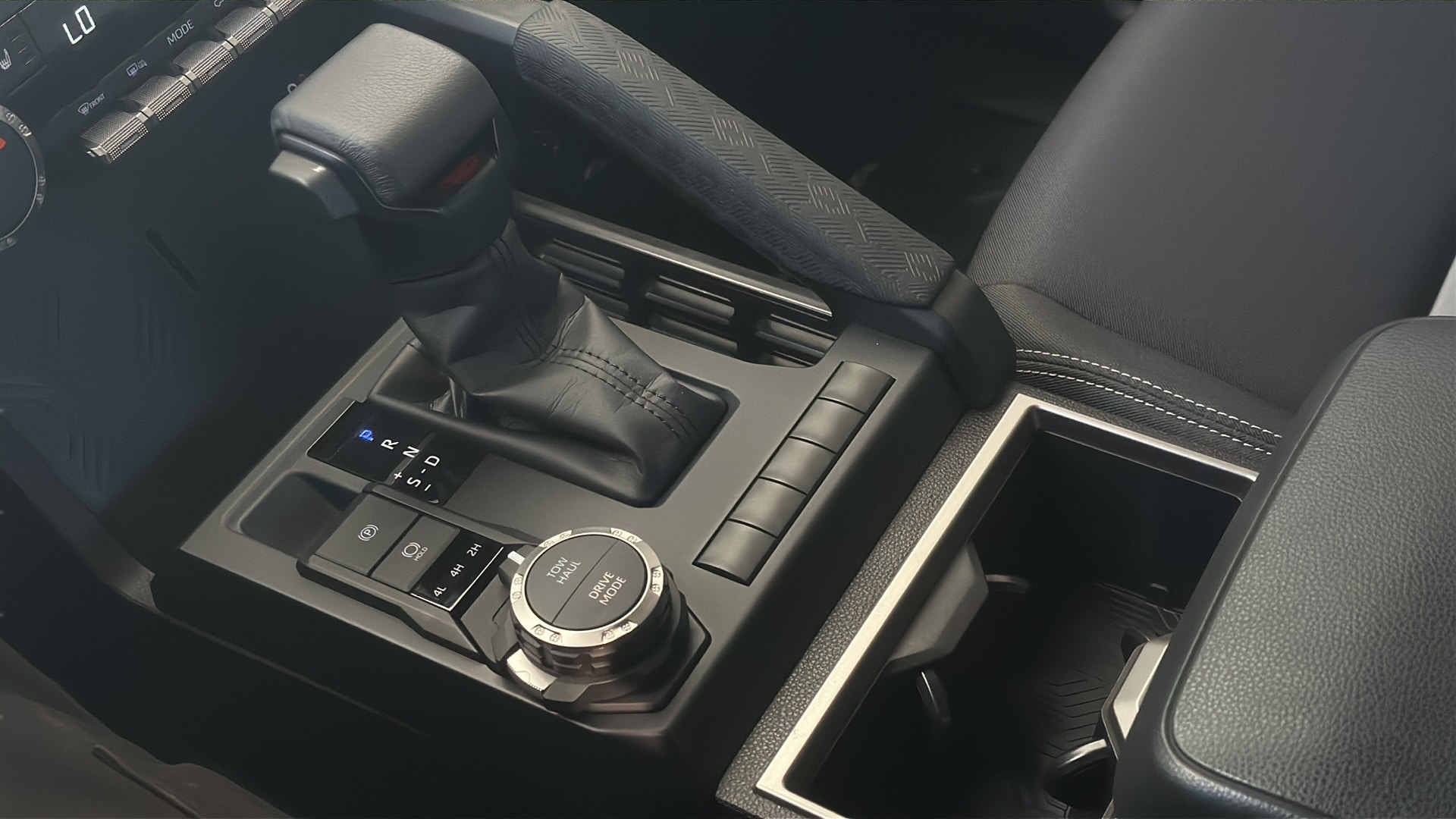 2024 Toyota Tacoma TRD Sport - Photo 20