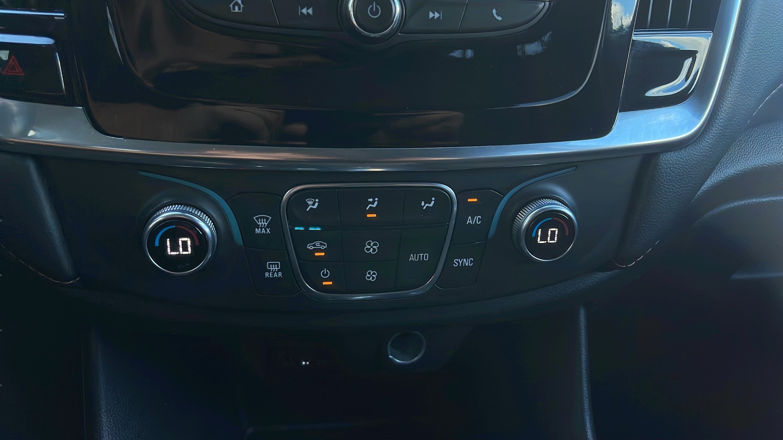 2021 Chevrolet Traverse 2FL - Photo 17