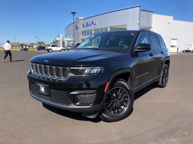 Used 2023 Jeep Grand Cherokee Laredo with VIN 1C4RJHAG7PC647633 for sale in Yakima, WA