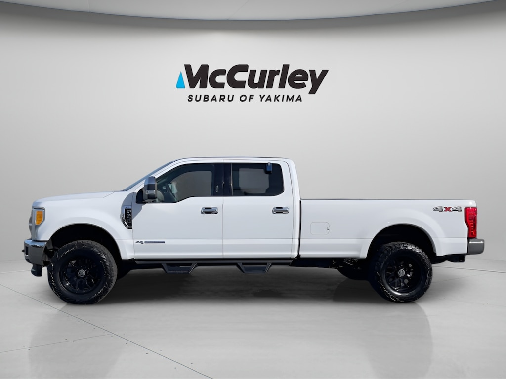 Used 2017 Ford F-350 XLT Truck Crew Cab