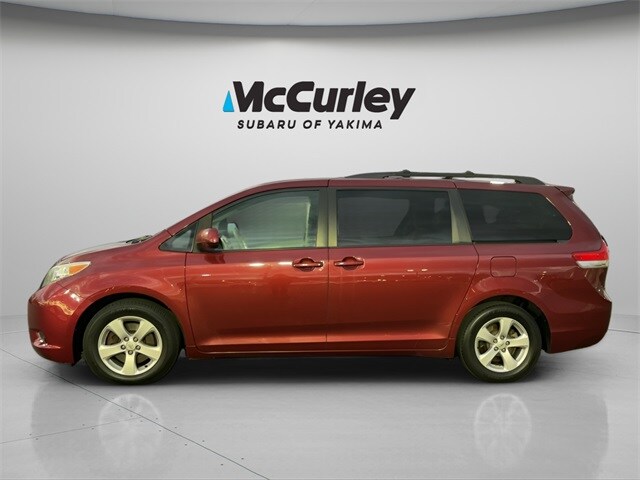 Used 2013 Toyota Sienna LE with VIN 5TDKK3DC1DS329236 for sale in Union Gap, WA