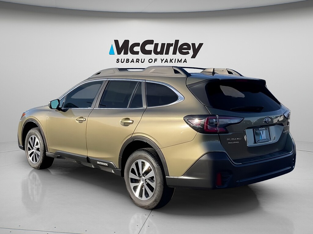Used 2022 Subaru Outback Premium SUV