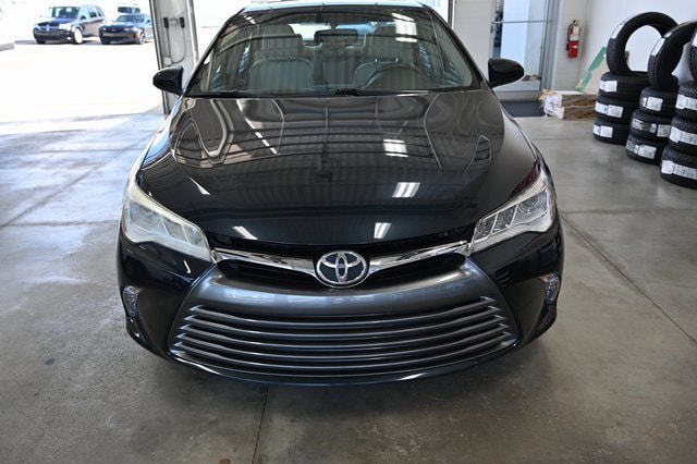 Used 2016 Toyota Camry XLE with VIN 4T1BK1FK9GU575567 for sale in Marion, OH