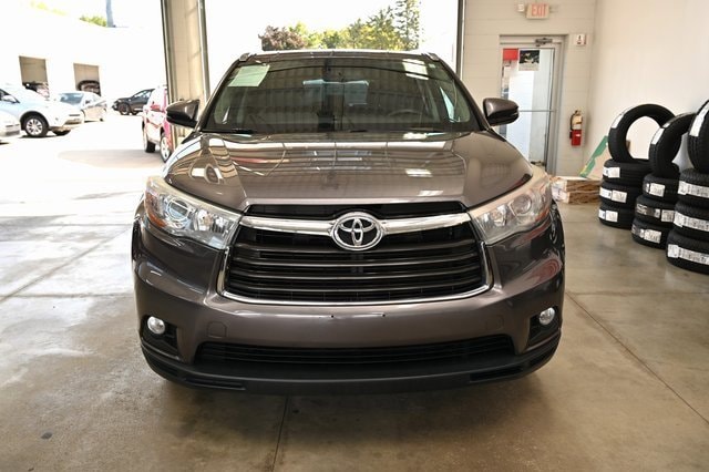 Used 2015 Toyota Highlander XLE with VIN 5TDJKRFHXFS196440 for sale in Marion, OH