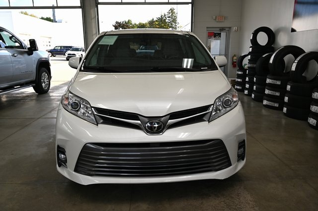 Used 2018 Toyota Sienna XLE with VIN 5TDYZ3DC0JS921759 for sale in Marion, OH