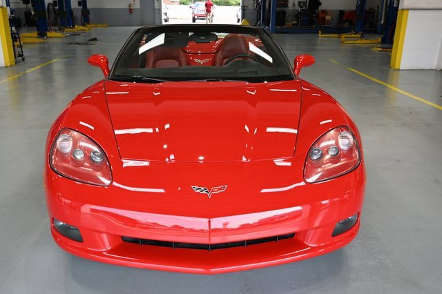 Used 2005 Chevrolet Corvette Base with VIN 1G1YY34UX55131482 for sale in Marion, OH