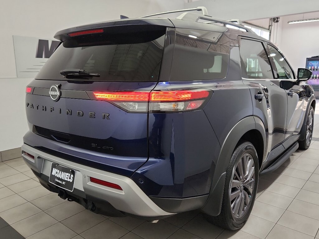 Used 2023 Nissan Pathfinder SL SUV