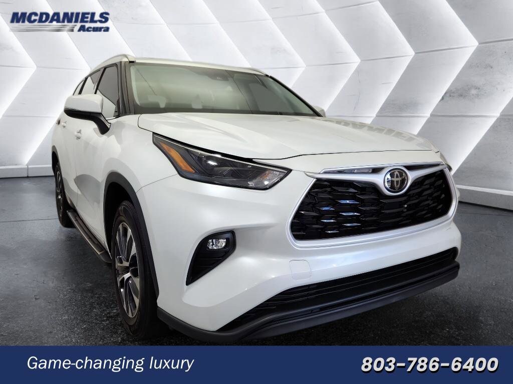Used 2022 Toyota Highlander XLE SUV