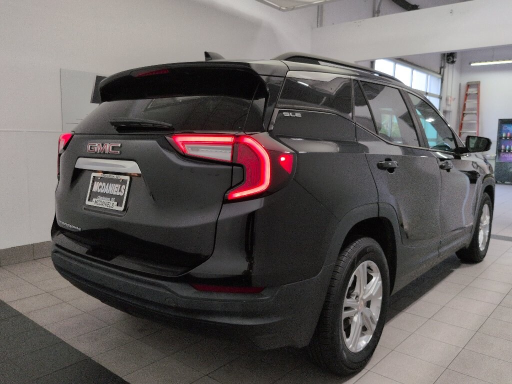 Used 2022 GMC Terrain SLE SUV